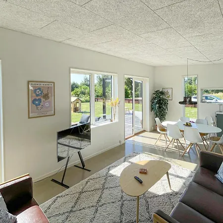 3 Bedroom Amazing In Vaeggerlose * Bøtø By