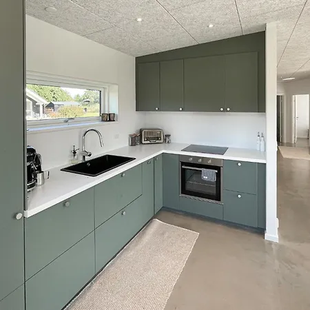 Feriehus 3 Bedroom Amazing In Vaeggerlose *