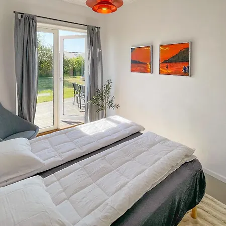 3 Bedroom Amazing In Vaeggerlose Feriehus Bøtø By